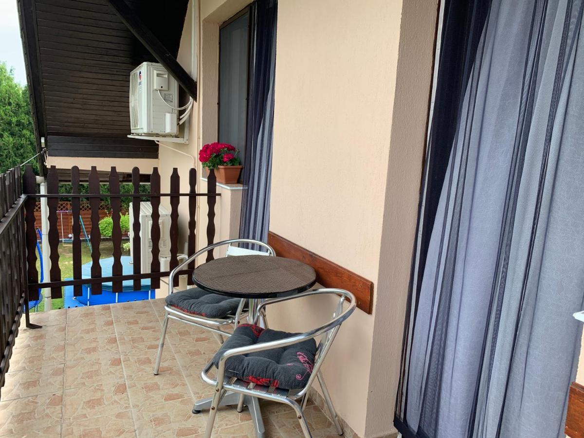 Nagcsalados Rozsa Apartman 발라톤엘 외부 사진