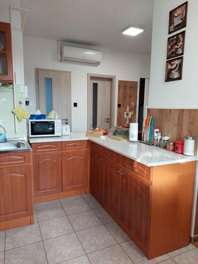 Nagcsalados Rozsa Apartman 발라톤엘 외부 사진