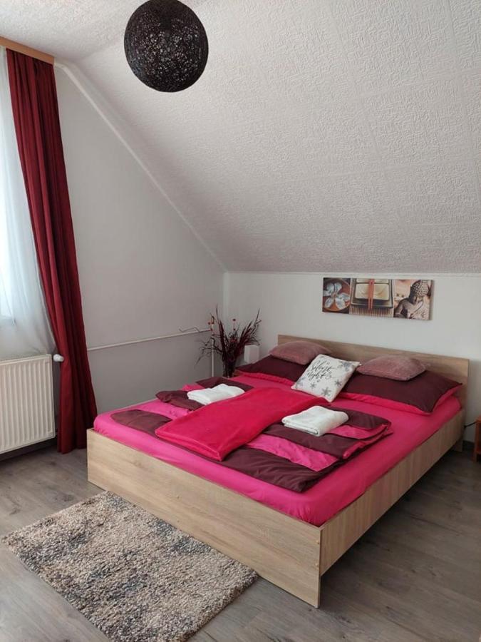 Nagcsalados Rozsa Apartman 발라톤엘 외부 사진