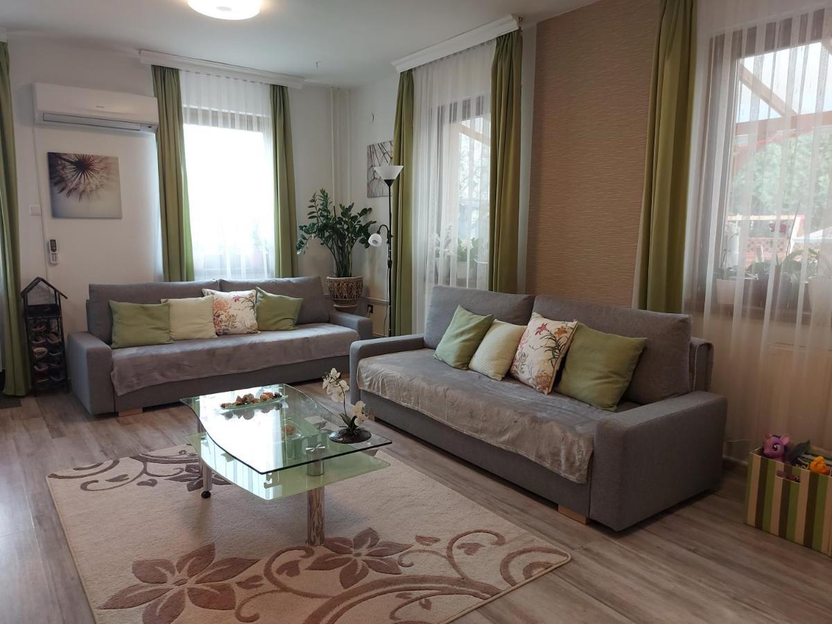 Nagcsalados Rozsa Apartman 발라톤엘 외부 사진